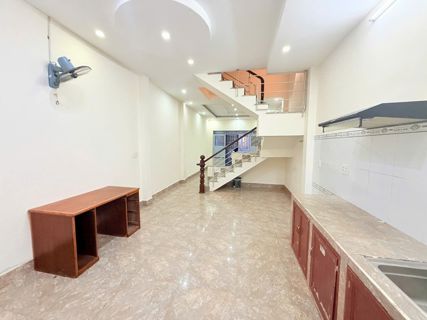 Bán nhà HXH Đường 16 Linh Trung, DT 56m2, 2 tầng, tiện ích đầy đủ. Cách ngã 4 Thủ Đức 1.5KM